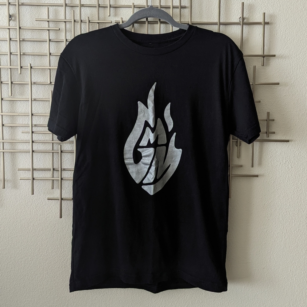 Silver logo GMM tee